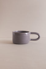 Taza "D" ceniza